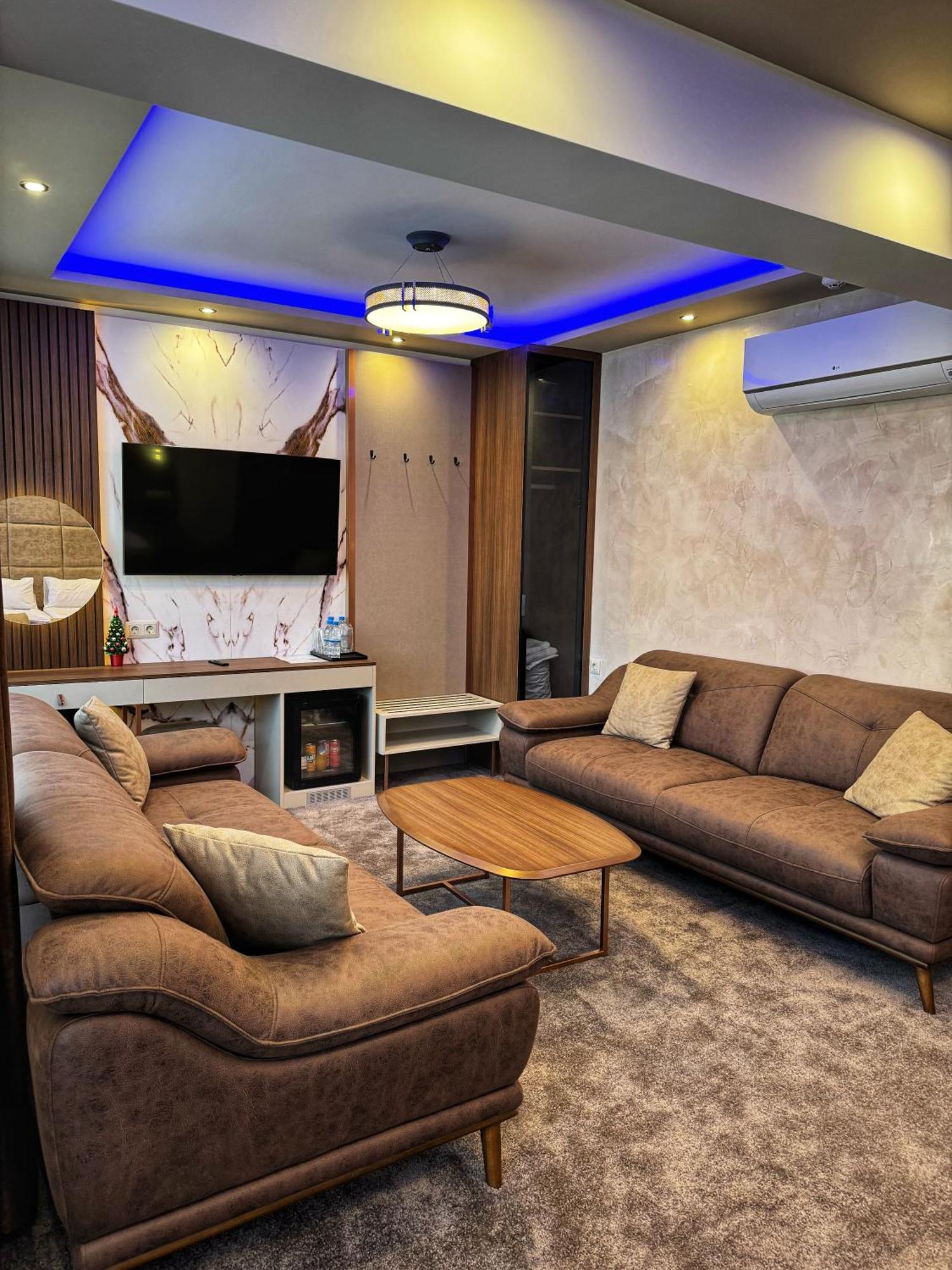 Hotel Diamant Dospat Bagian luar foto