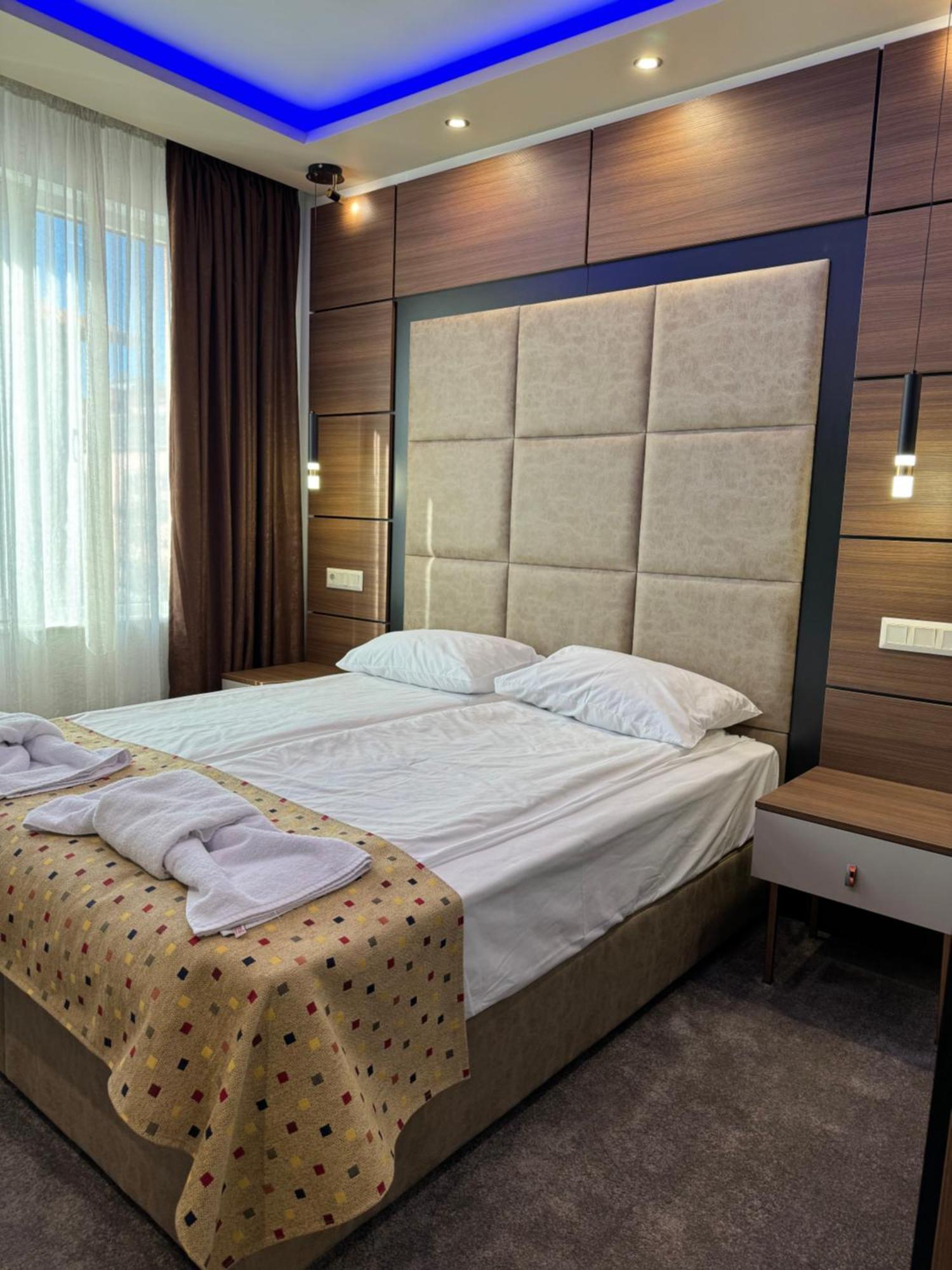 Hotel Diamant Dospat Bagian luar foto